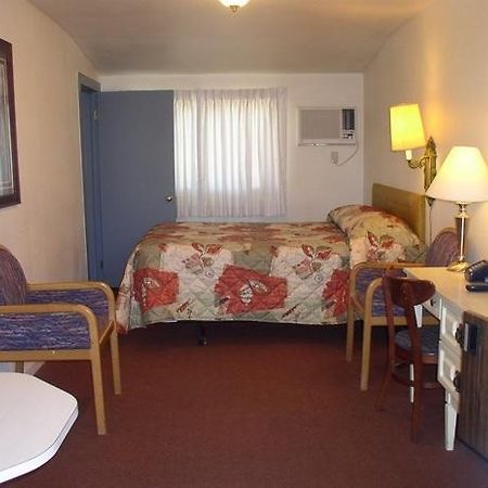Hacienda Motel Alturas Room photo